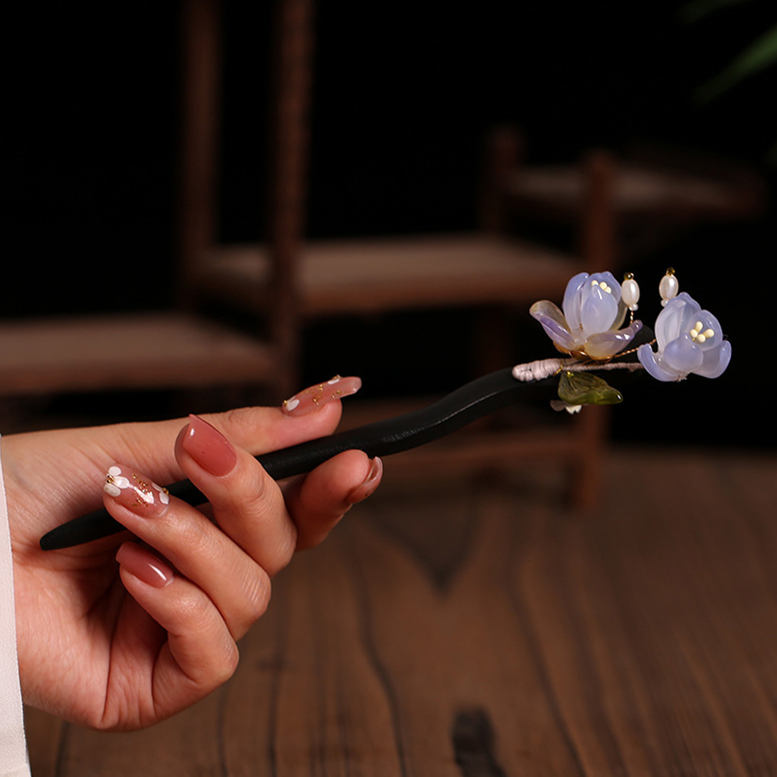 Vintage Wooden Flower Hairpin  - Old Fashioned Glass のレビューと価格
