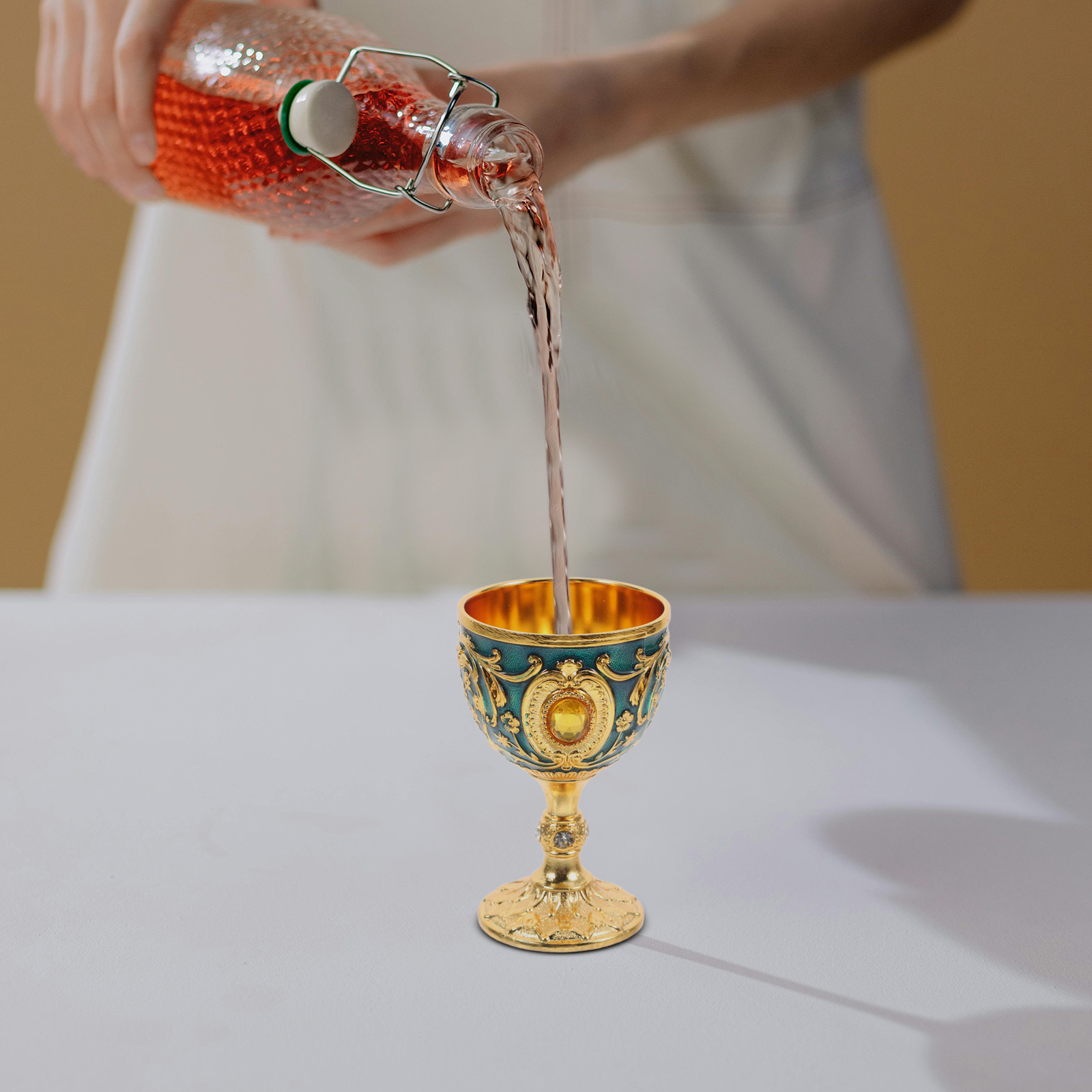 Gold Chalice Cup Retro Vintage - Old Fashioned Glass のレビューと価格